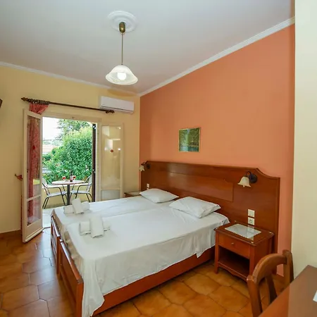 Fiona Corfu * Roda (Corfu)