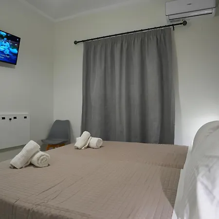 Fiona Corfu Roda (Corfu)